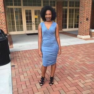 Meet your Posher, Nia